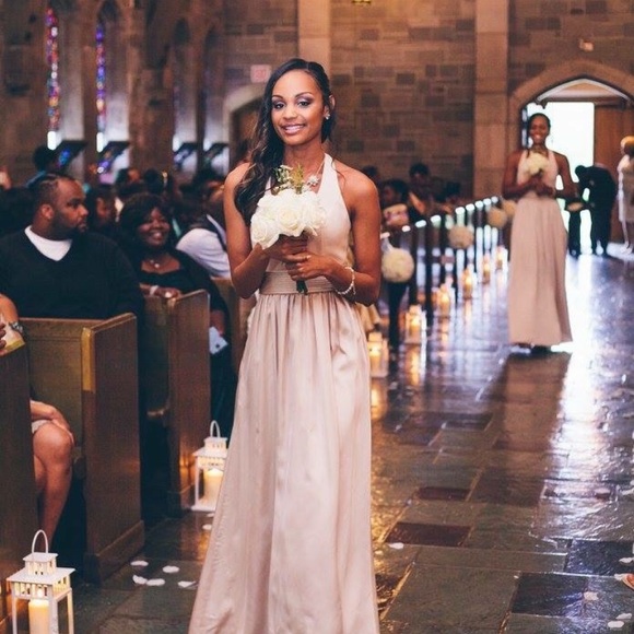 Vera Wang V Neck Halter Gown w/ sash - Picture 3 of 3